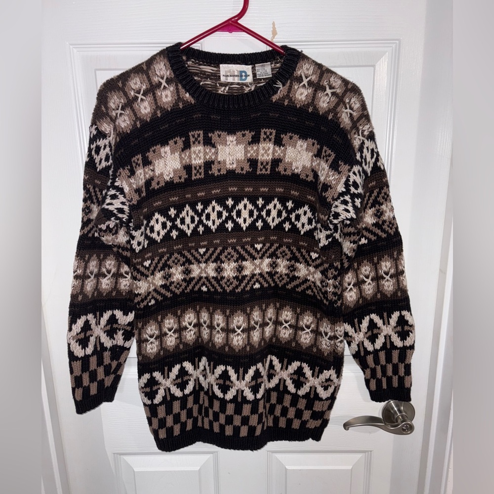 Small Paul Harris Design brown knitted sweater